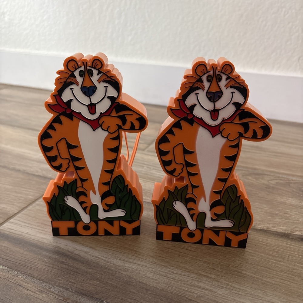 Vintage Kellogg's Tony the Tiger Am Radio‎ (2) Tested- Works!